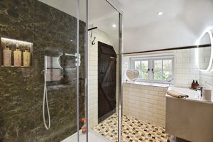 Photo 6- click for photo gallery